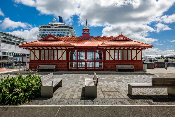 AT Downtown Waterfront Heritage Shelter, Auckland